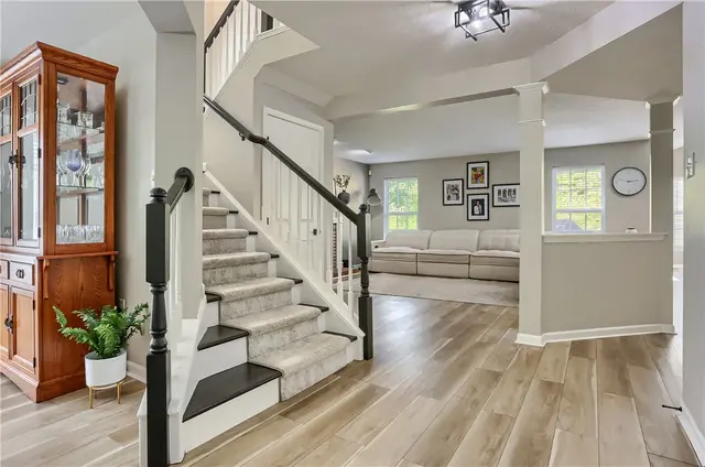 1821 Pioneer Drive gallery image 9