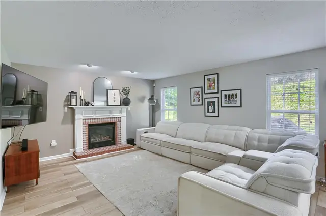 1821 Pioneer Drive gallery image 11