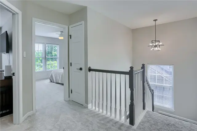1821 Pioneer Drive gallery image 35