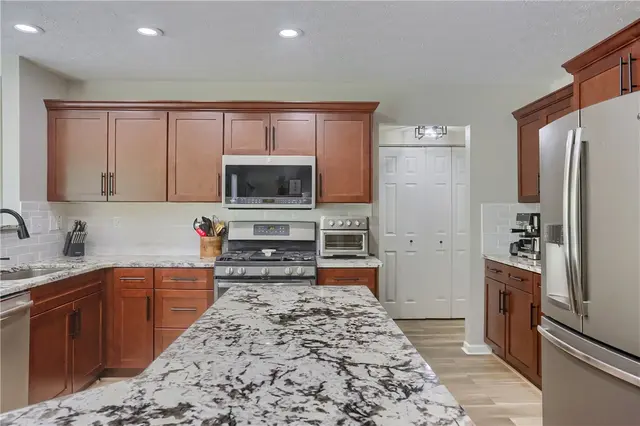 1821 Pioneer Drive gallery image 37