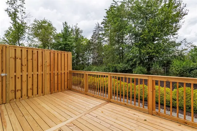 1825 Foxcroft Ln 404 gallery image 2