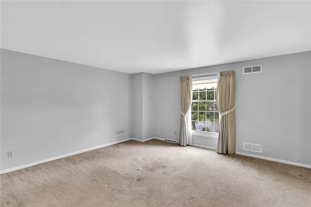 1825 Foxcroft Ln 404 gallery image 5
