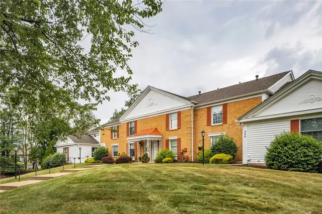 1825 Foxcroft Ln 404 gallery image 14