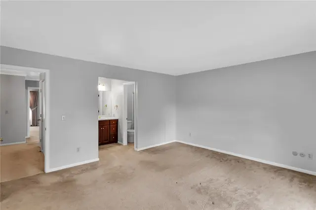 1825 Foxcroft Ln 404 gallery image 24
