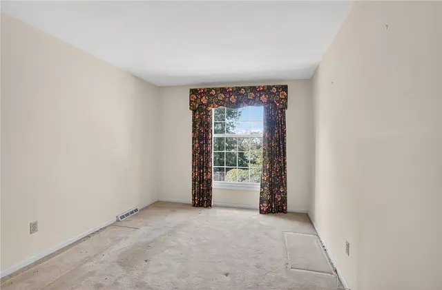 1825 Foxcroft Ln 405 gallery image 22