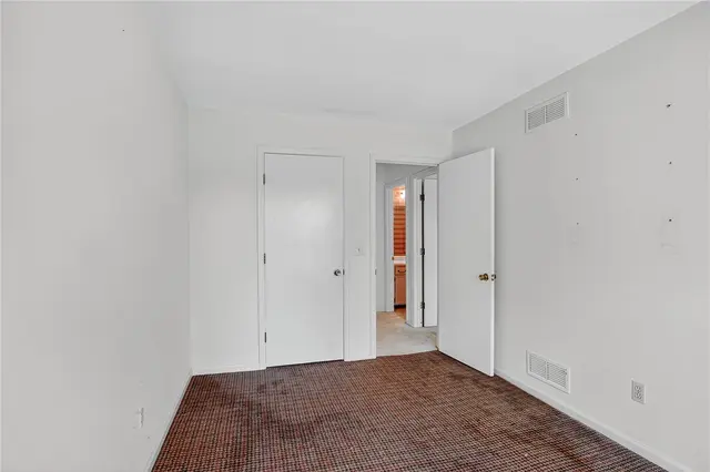 1825 Foxcroft Ln 405 gallery image 41