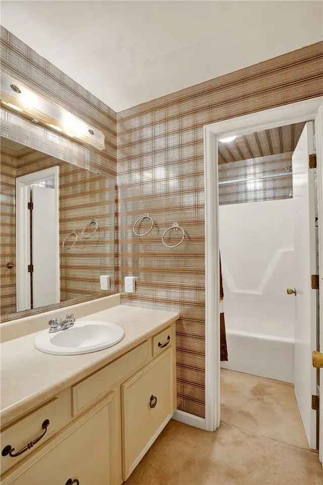 1825 Foxcroft Ln 405 gallery image 43