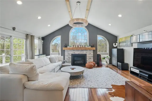 1832 FRANKLIN RUN CT gallery image 4