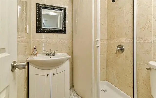184 Birch Ct gallery image 10