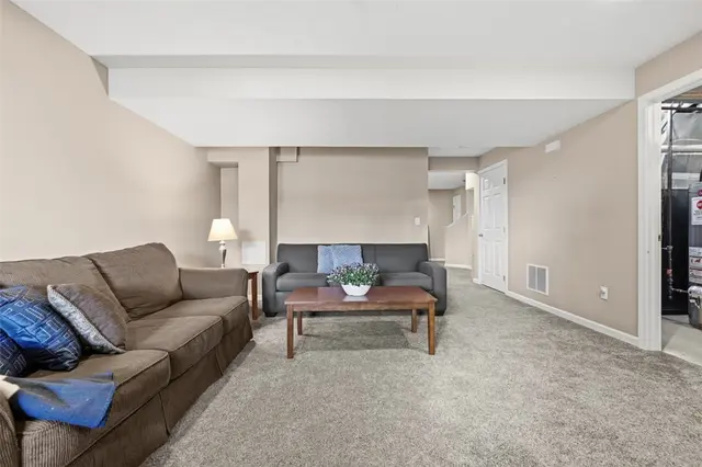 184 Southern Valley gallery image 29