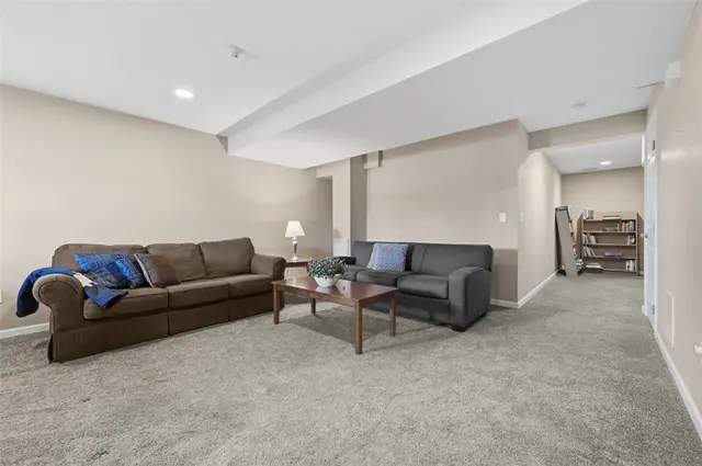 184 Southern Valley gallery image 34