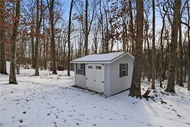 186 Bayberry Ln gallery image 7