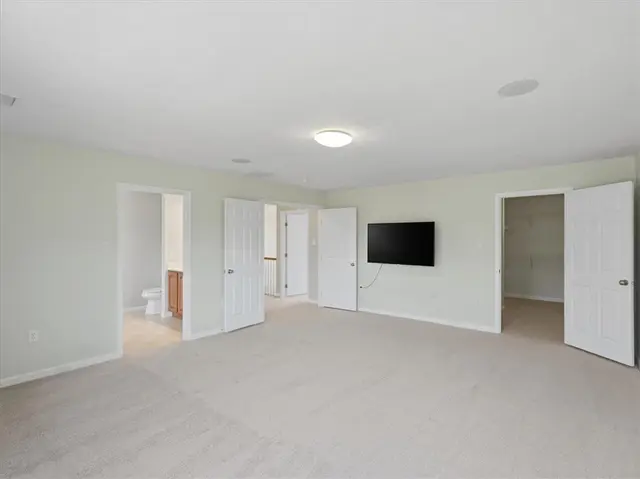 1885 Pioneer Dr gallery image 18
