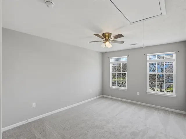 1885 Pioneer Dr gallery image 25