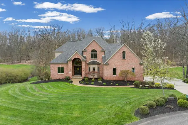 189 Wedgewood Dr gallery image 2