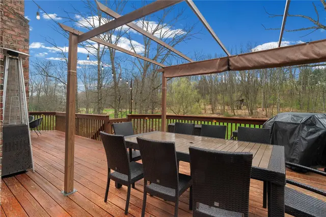 189 Wedgewood Dr gallery image 4