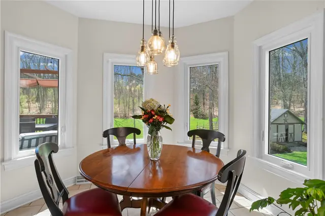 189 Wedgewood Dr gallery image 45