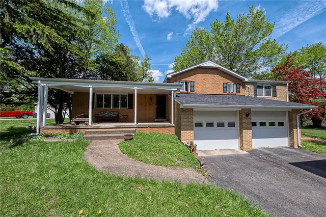 190 Kildee Dr gallery image 2