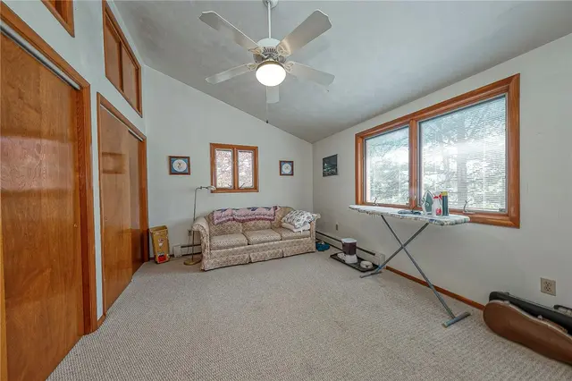190 Kildee Dr gallery image 16
