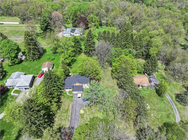 190 Kildee Dr gallery image 22
