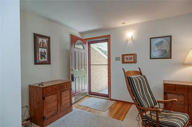 190 Kildee Dr gallery image 31