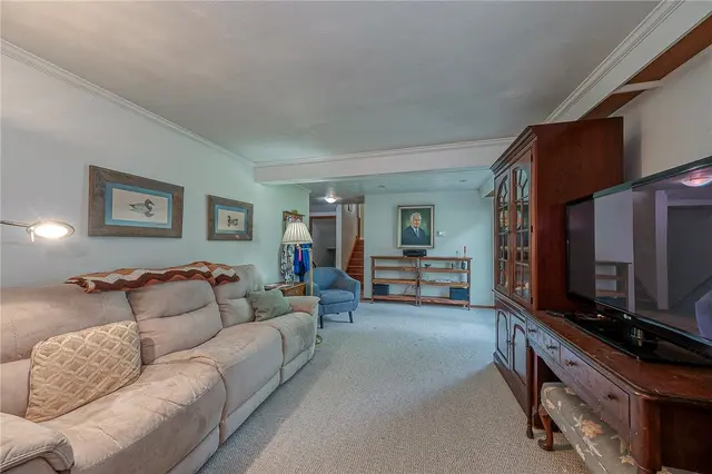 190 Kildee Dr gallery image 33