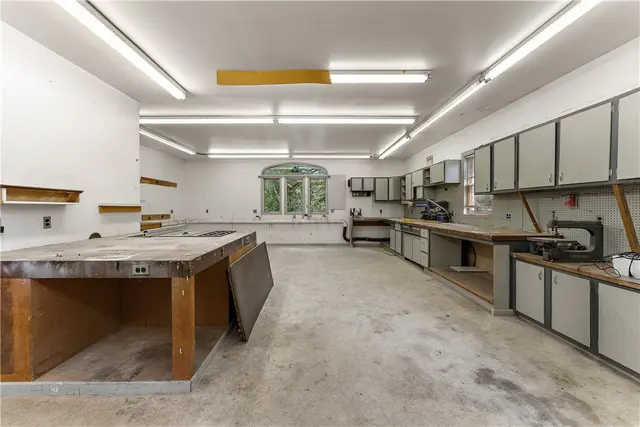 190 S Chapel Drive gallery image 18