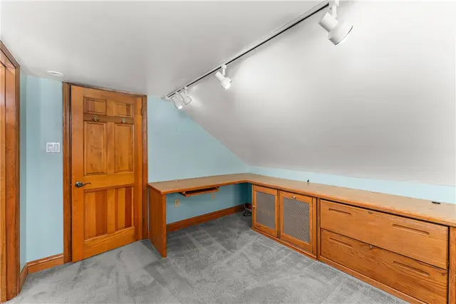 190 S Chapel Drive gallery image 33