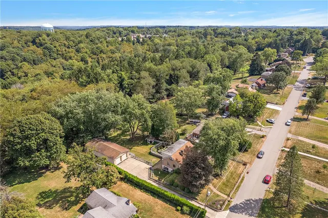 190 S Chapel Drive gallery image 34