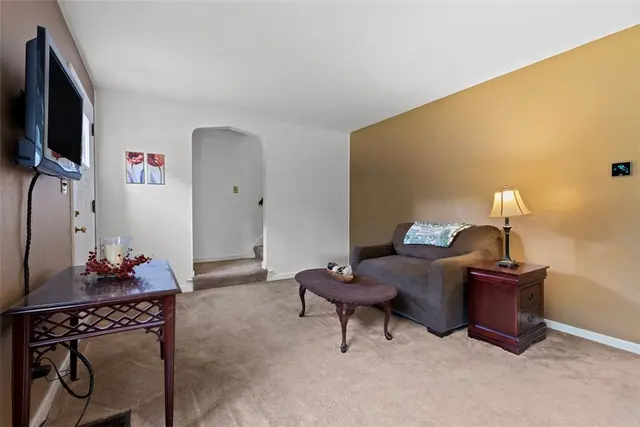 190 Wexford Bayne gallery image 11