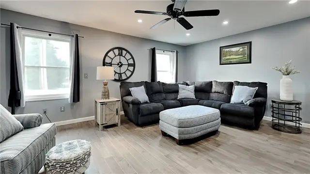 191 Manor Rd. gallery image 13