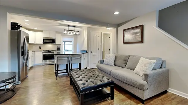 191 Manor Rd. gallery image 15