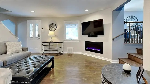 191 Manor Rd. gallery image 23