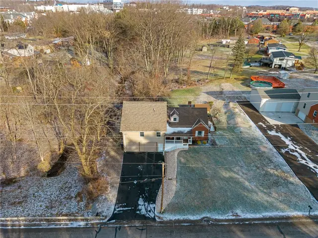 191 Manor Rd. gallery image 36