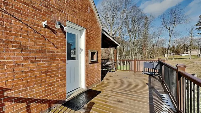 191 Manor Rd. gallery image 50