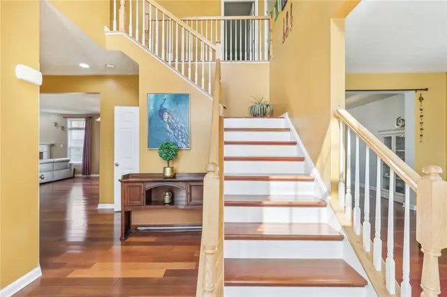 1913 Colonial Dr gallery image 6