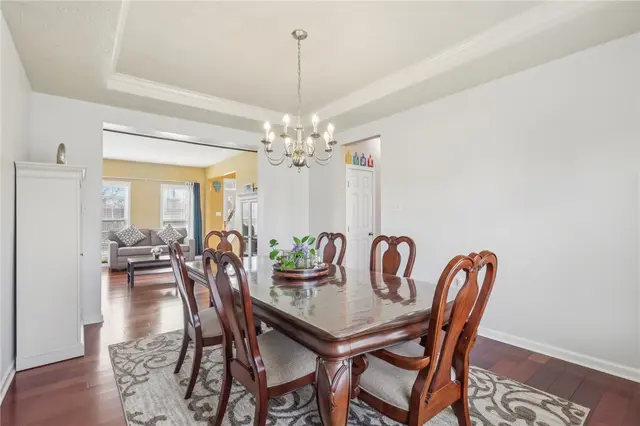1913 Colonial Dr gallery image 17
