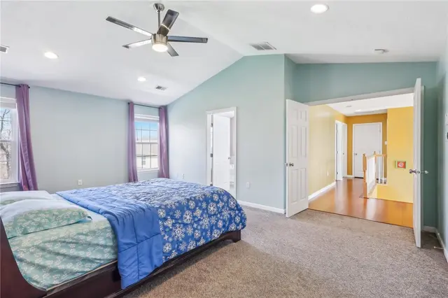 1913 Colonial Dr gallery image 22