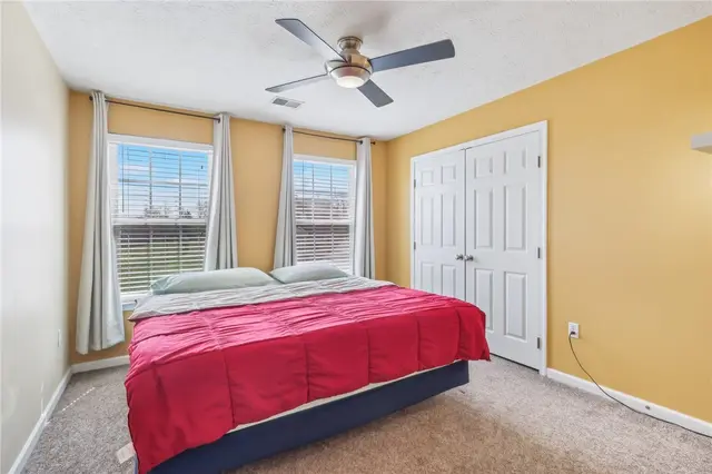 1913 Colonial Dr gallery image 31