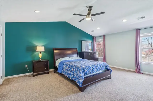 1913 Colonial Dr gallery image 33