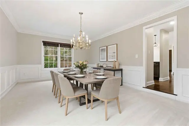 1915 Oakhurst Drive gallery image 16