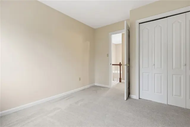 1915 Oakhurst Drive gallery image 33