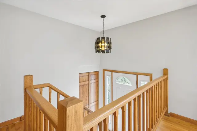 1921 Shady Oak Cir gallery image 13