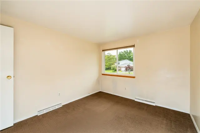 1941 Dubonnet Court gallery image 2