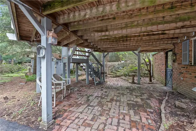 1942 Overland Ct gallery image 18