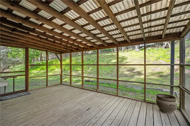195 Osborne Lane gallery image 11