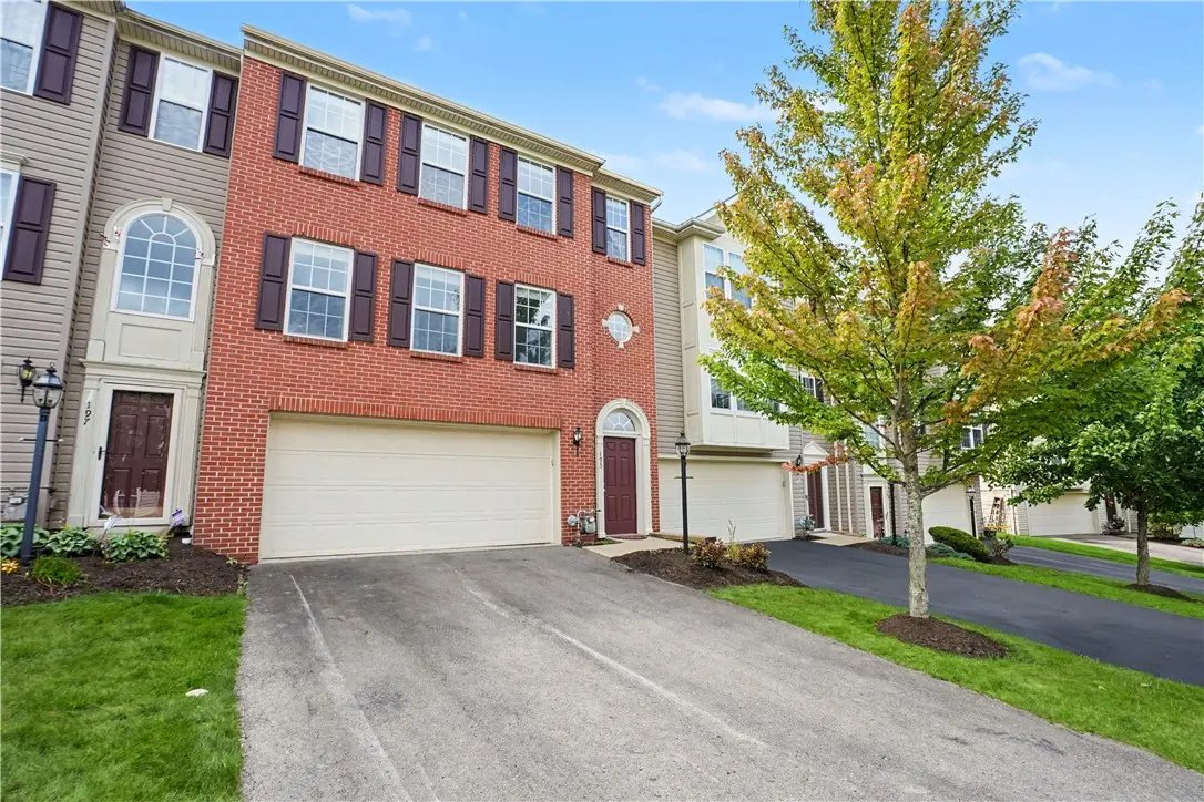 195 Southern Valley Ct