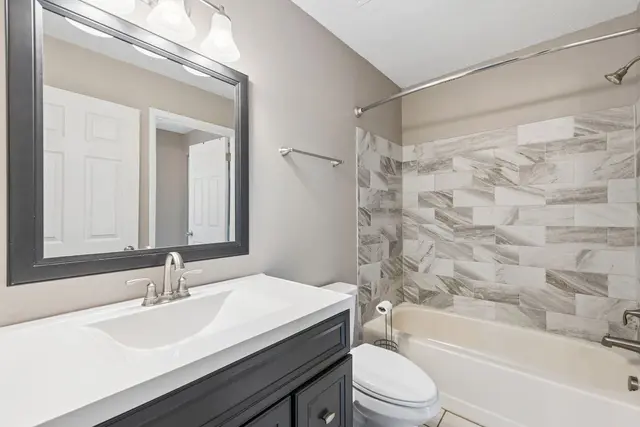 196 Woodhaven Drive gallery image 14