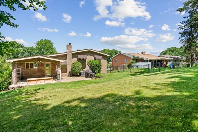 198 Longvue Dr gallery image 11