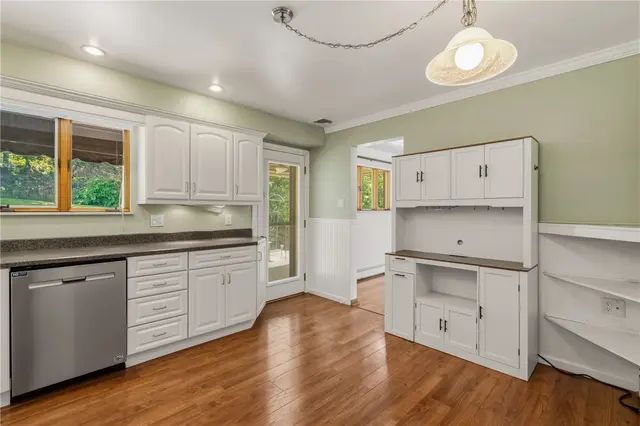198 Longvue Dr gallery image 19